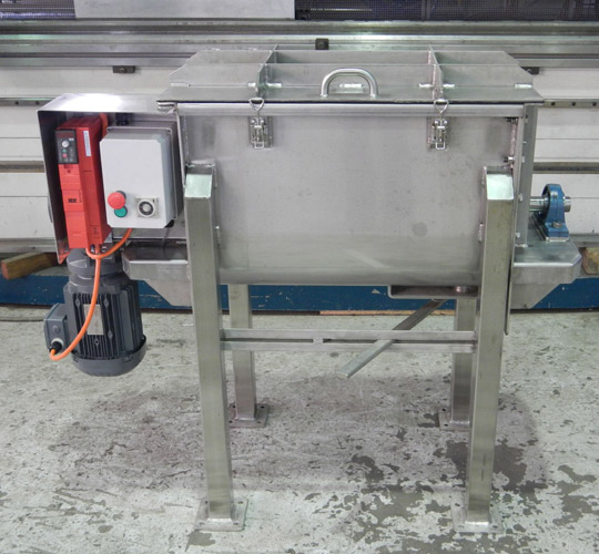 Read more about the article 100 Litre Vacuum Rated Ribbon Blender For a Lab Application
