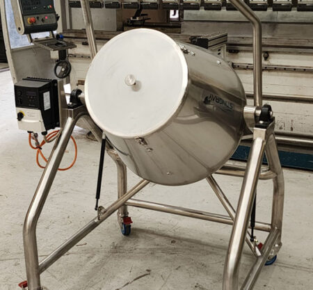 Read more about the article 90 Litre Stainless Steel Tumble Mixer