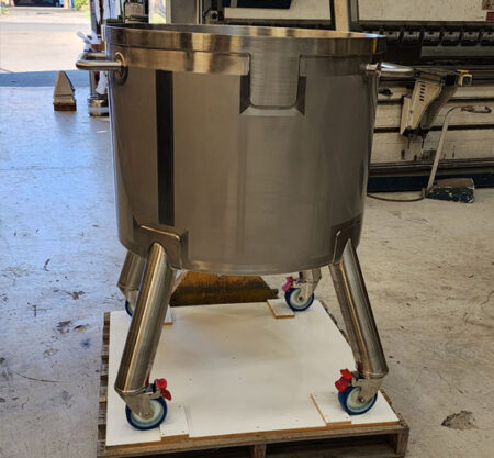 Read more about the article 500 Litre Mobile Mix Tank