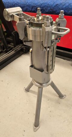 Read more about the article A small high pressure test vessel to observe explosive tests 💥💥 – sounds like fun