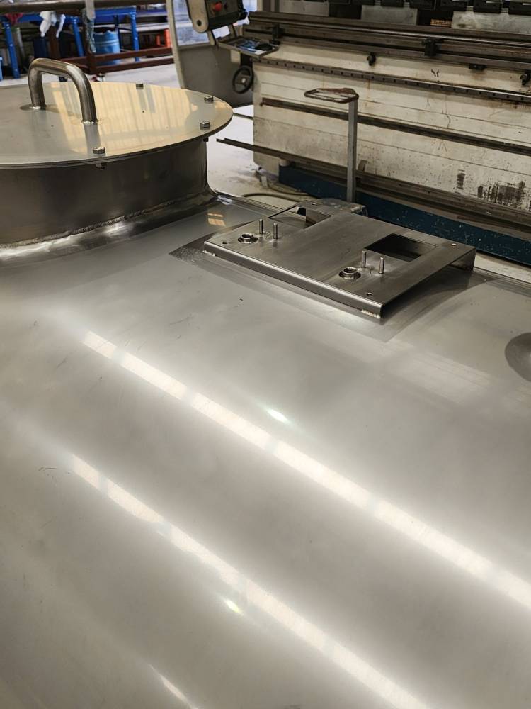 2100L horizontal tank top view