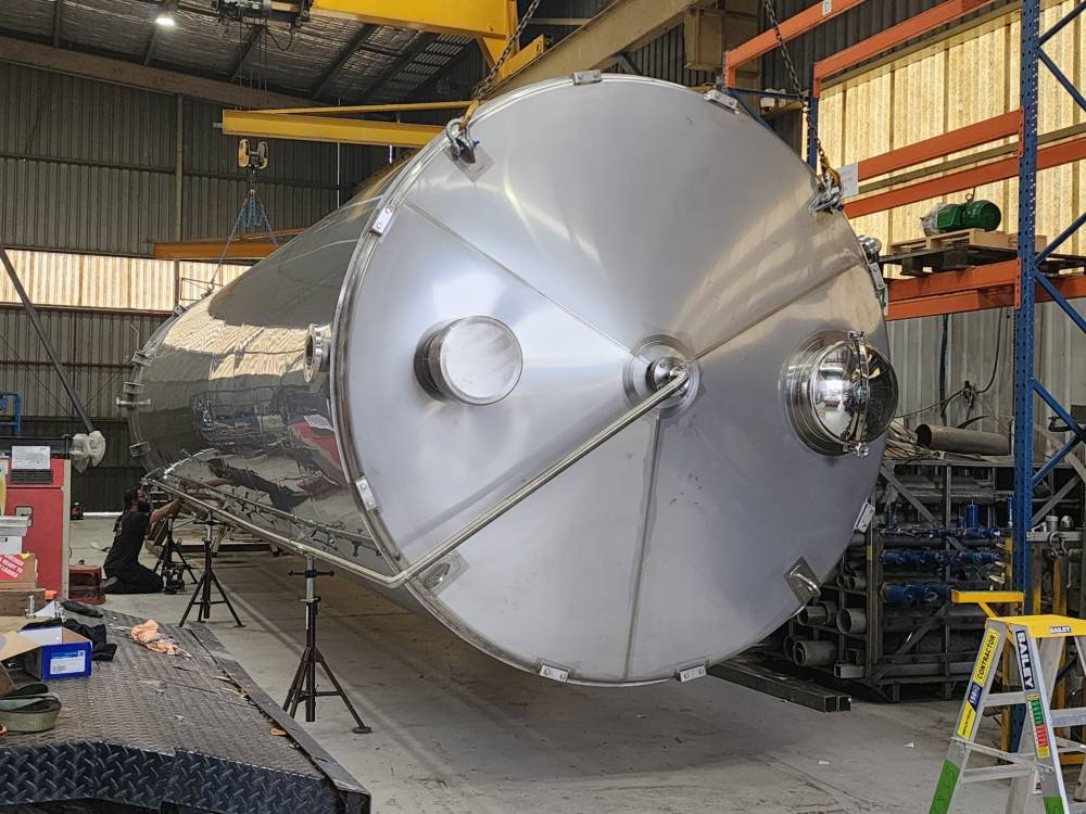 76000L hot water tank