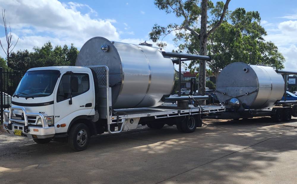 custom stainless steel tanks delivered