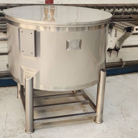 Read more about the article 1000L Stainless Open Top Tank