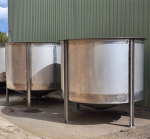 Read more about the article 4 Off 5000 Litre Open Top Specialty Water Tanks