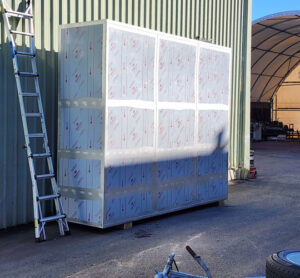 Read more about the article Cheap and Nasty 10,000 Litre Tank