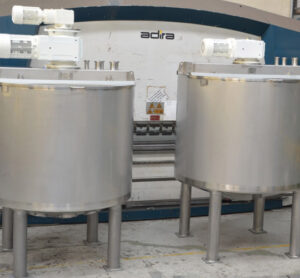 Read more about the article Contra-Rotating Mixer with Holding Tank