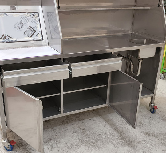 Read more about the article Full Stainless Steel Mobile Laboratory Bench