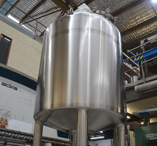Read more about the article Pharma Grade Vacuum Contra-Mix Tank