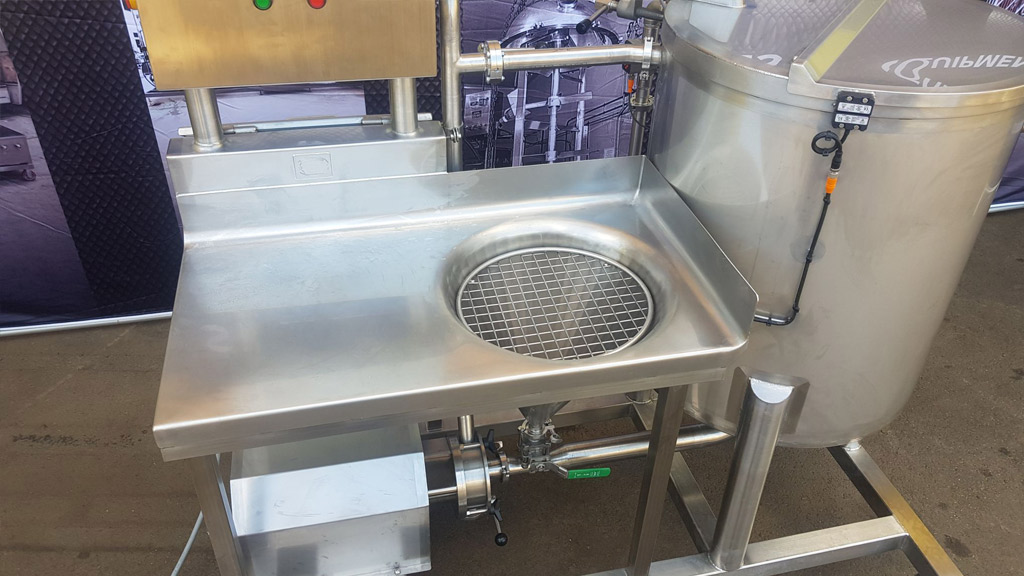 pre blending loading cone